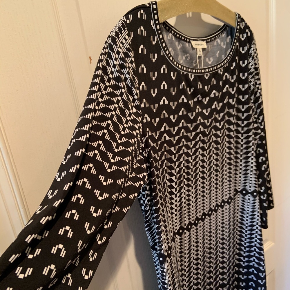 New/Black and white patterned dress - Picture 3 of 7